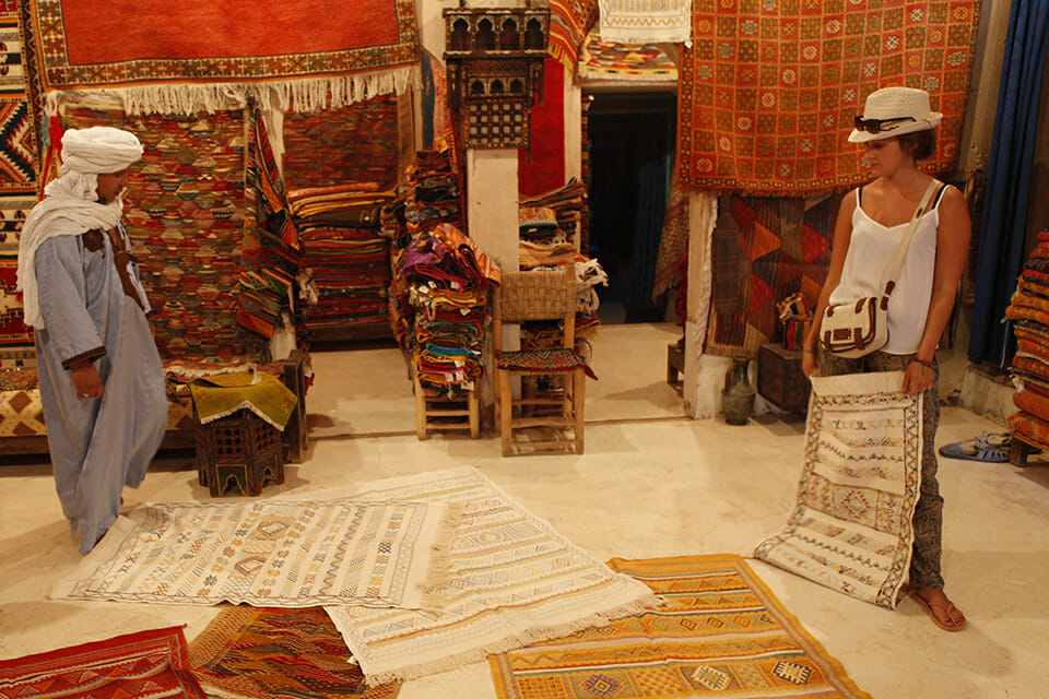 negociation-souk-tapis