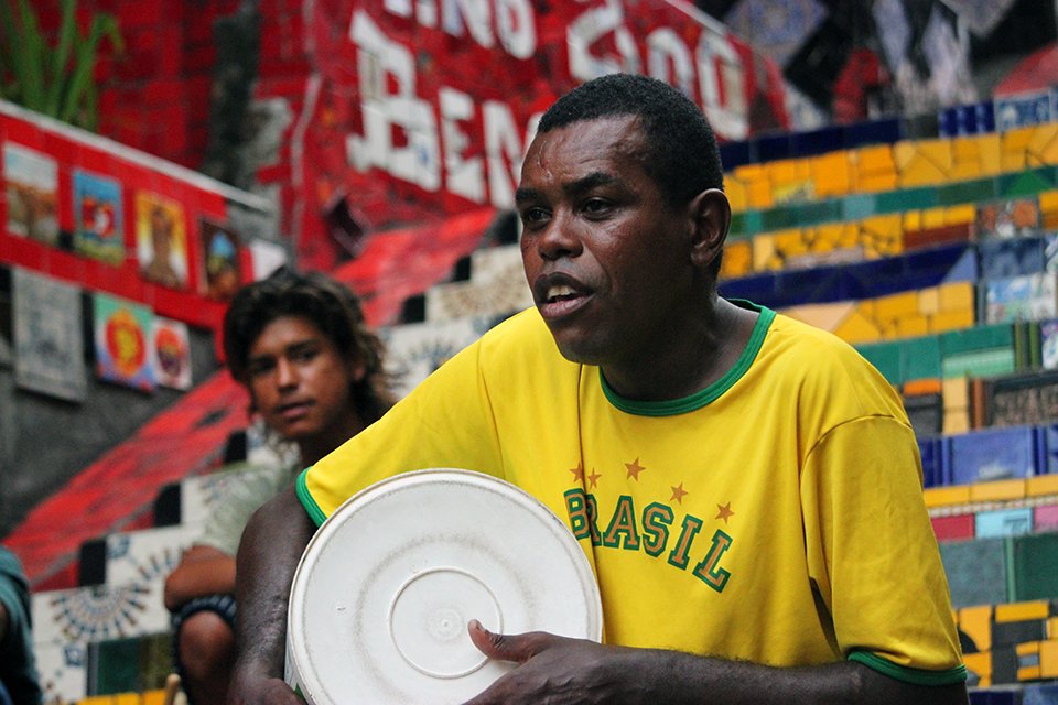 rio-escalier-selaron-musica