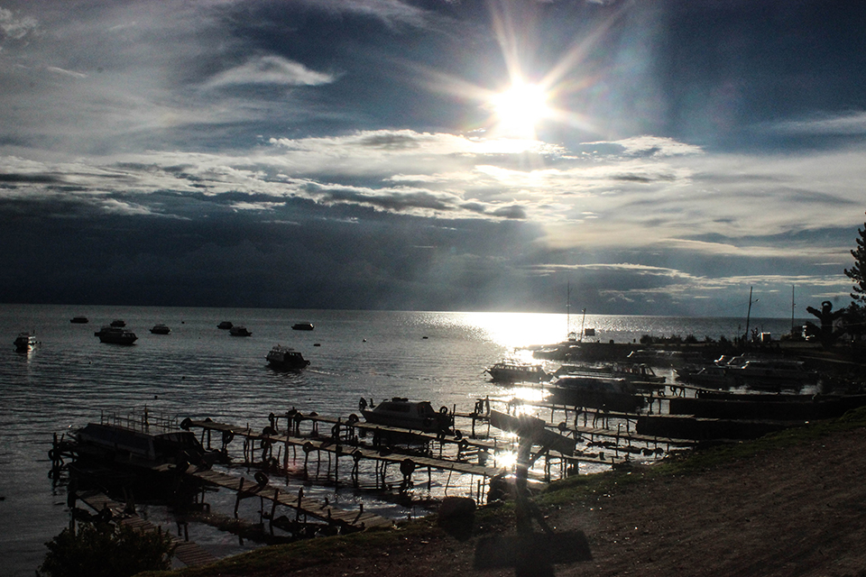 lac titicaca, copacabana, bolivia