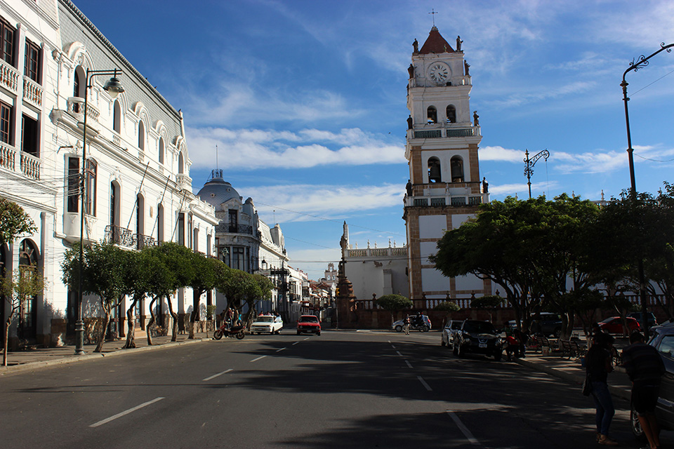plaza mayo 25, sucre