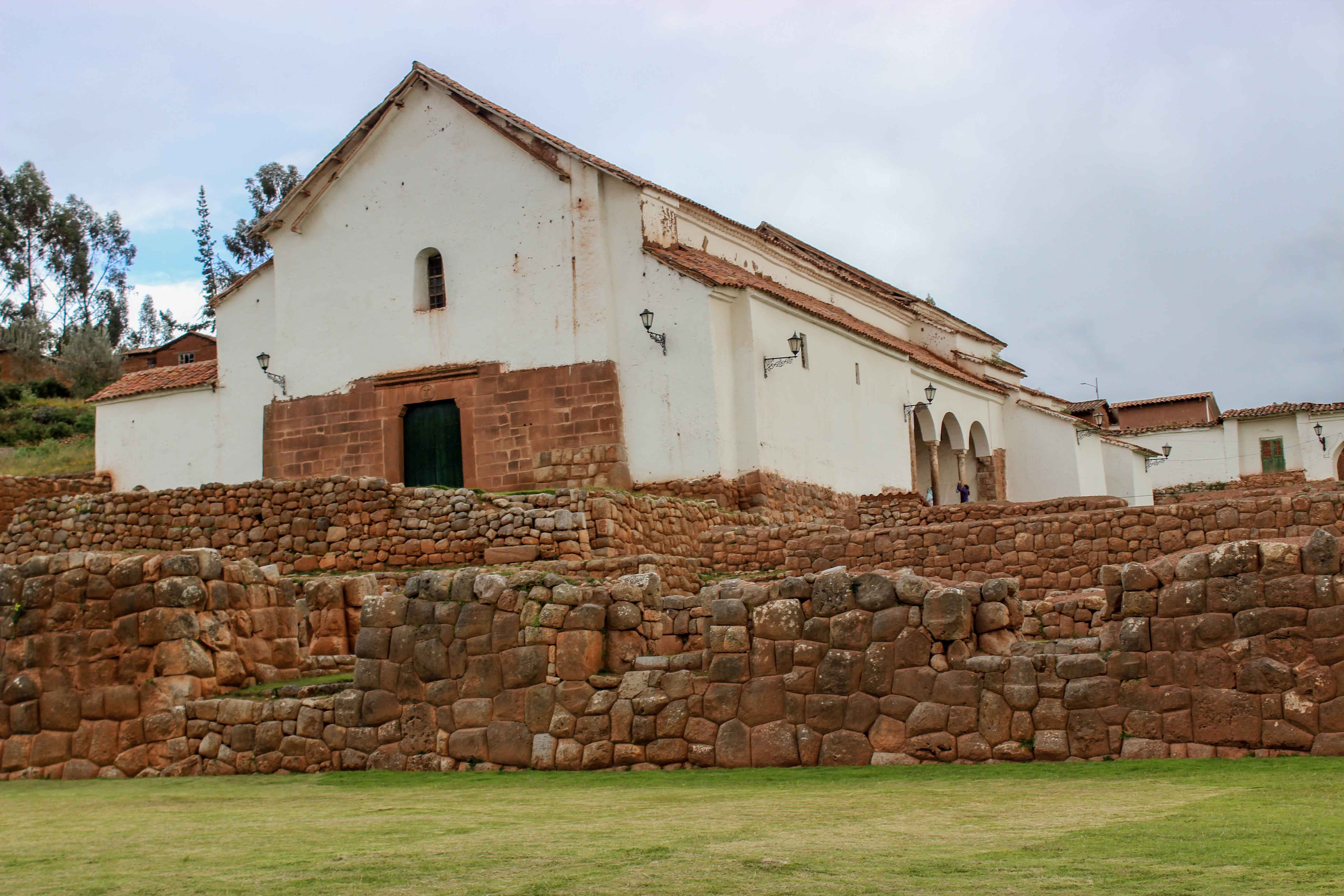 vallee-sacree-chinchero-eglise