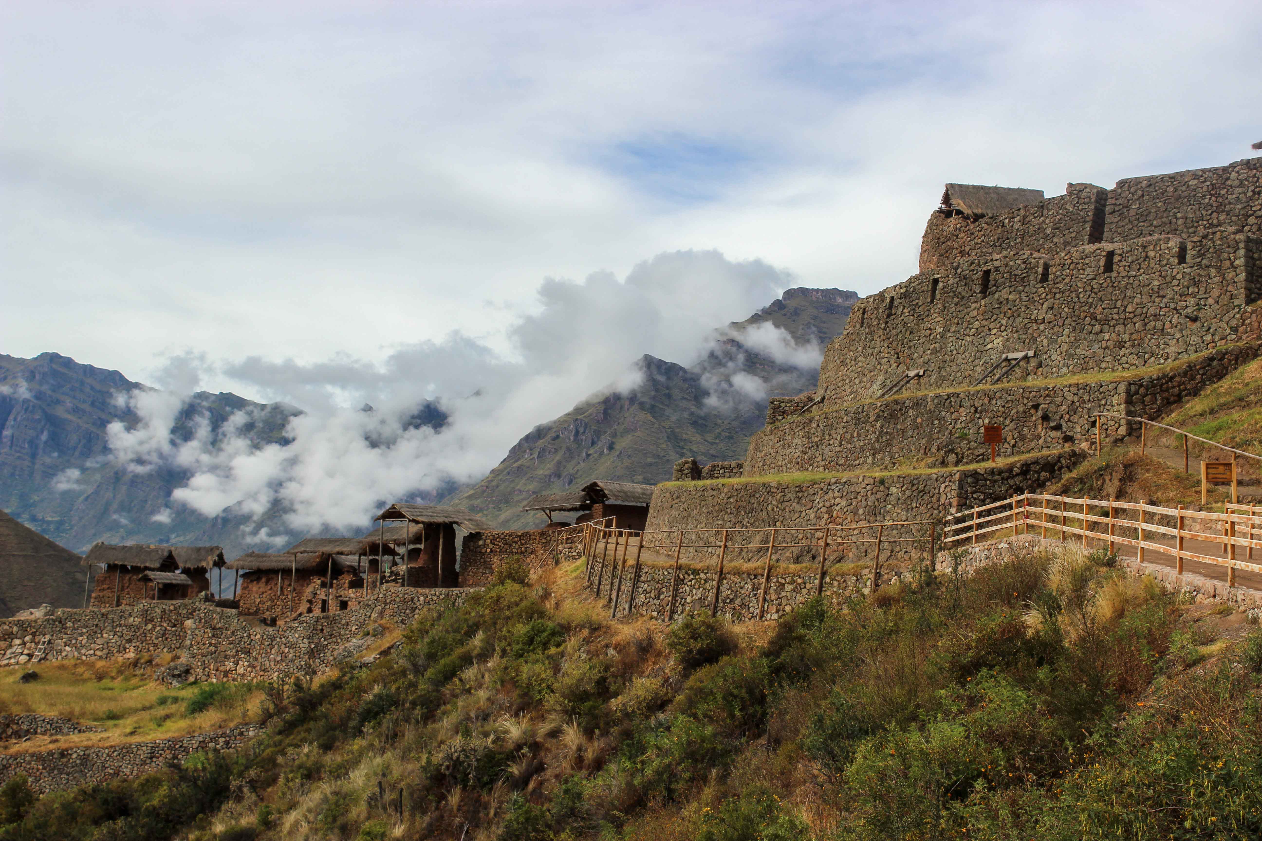 vallee-sacree-pisac-ruines