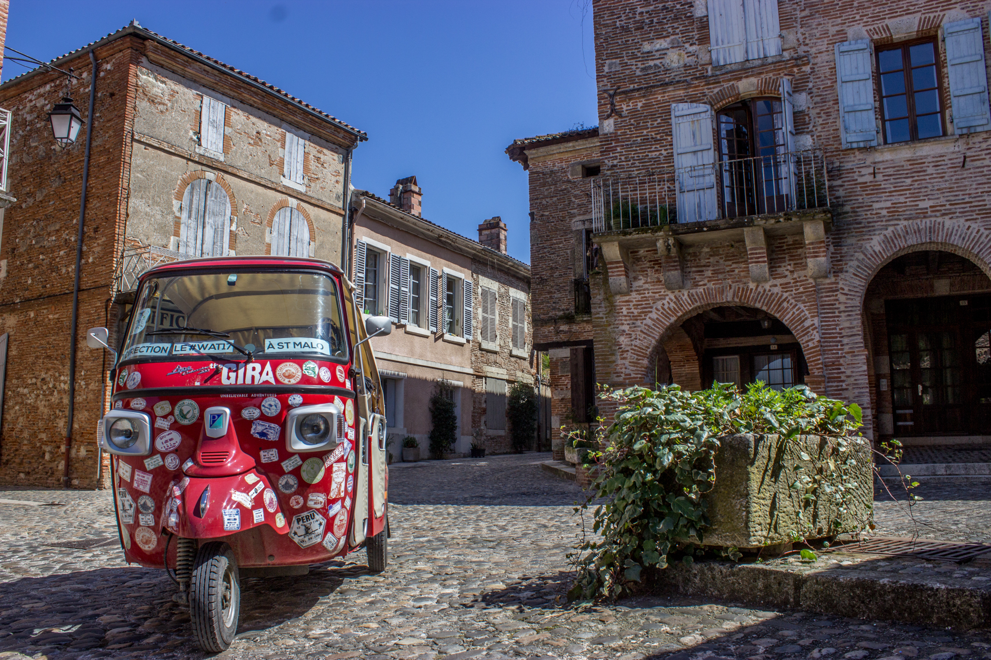 tuk-tuk-the-gira-france