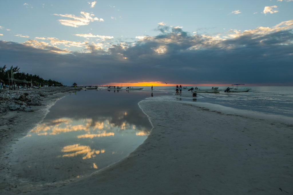 couche-soleil-plage-holbox-mexique