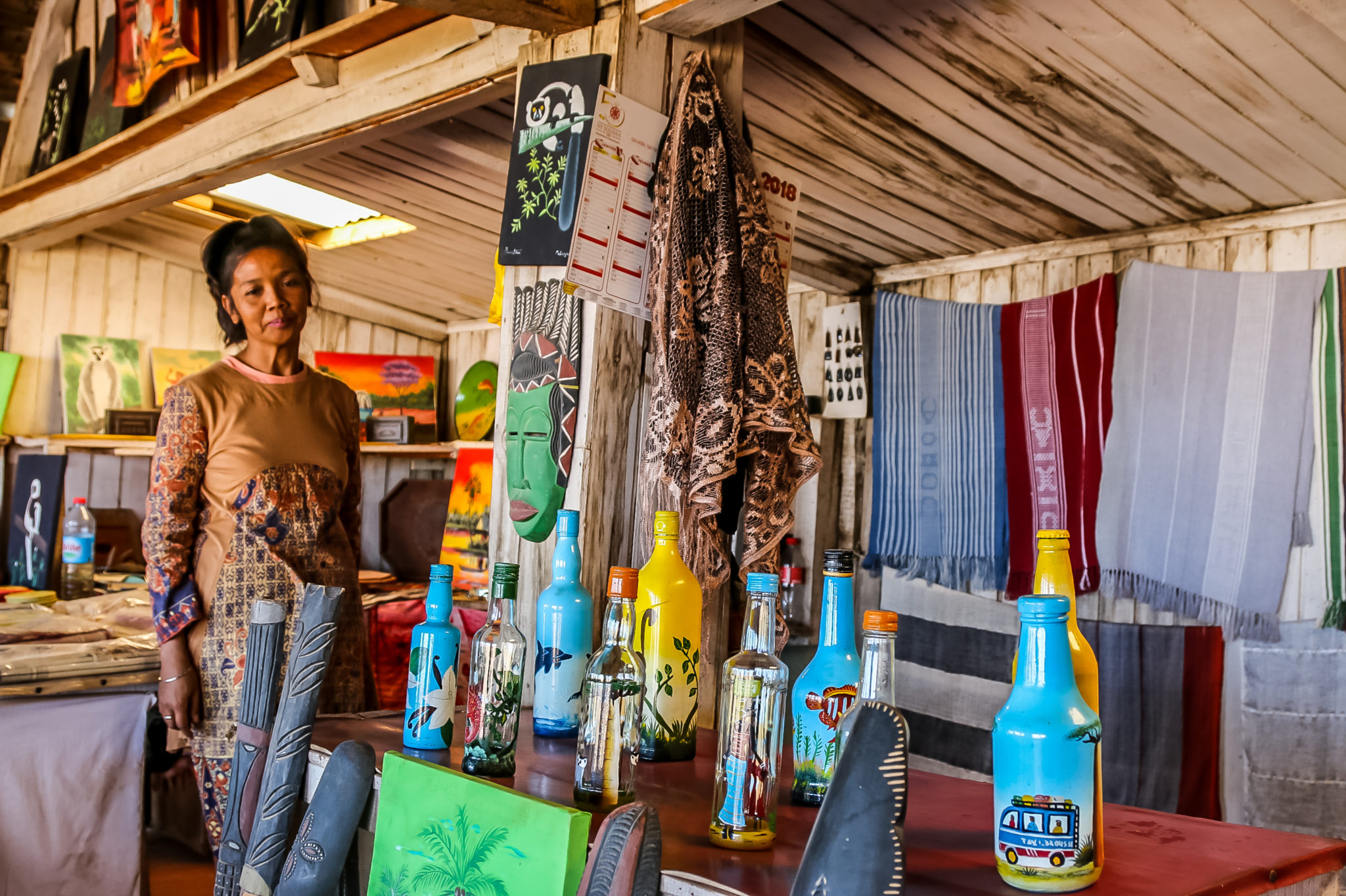 marche-tana-digue-artisanat-madagascar-voyage