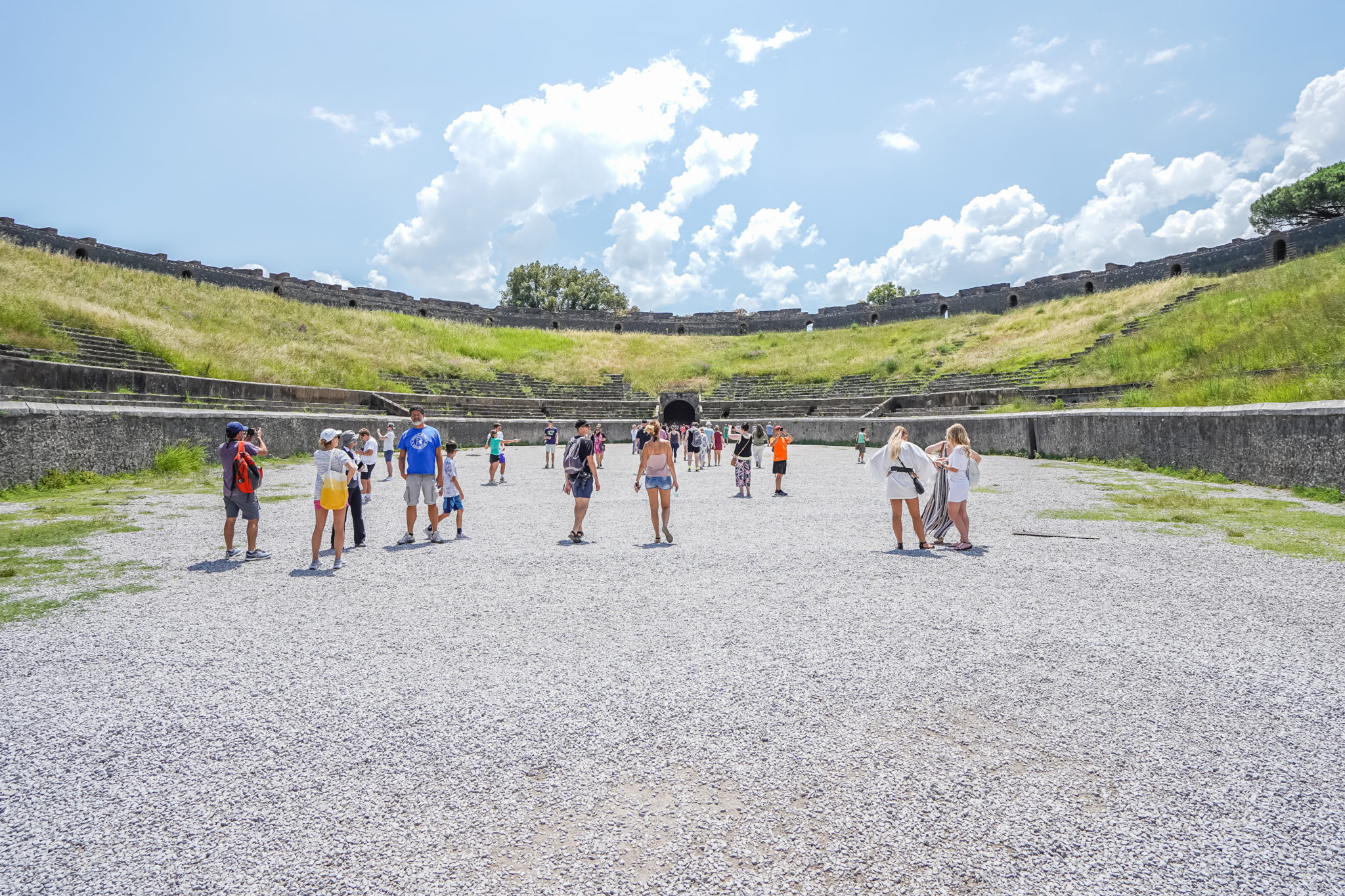 Visite-pompei-comment-amphitheatre-ruines