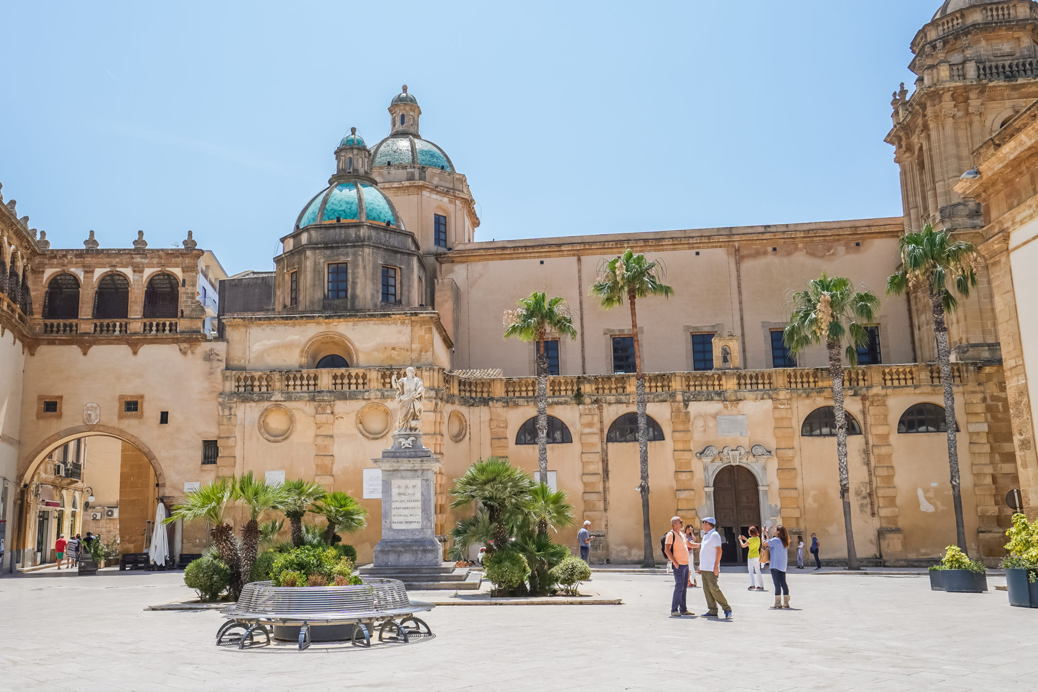 mazara-vallo-sicile-road-trip-Piazza di Republica