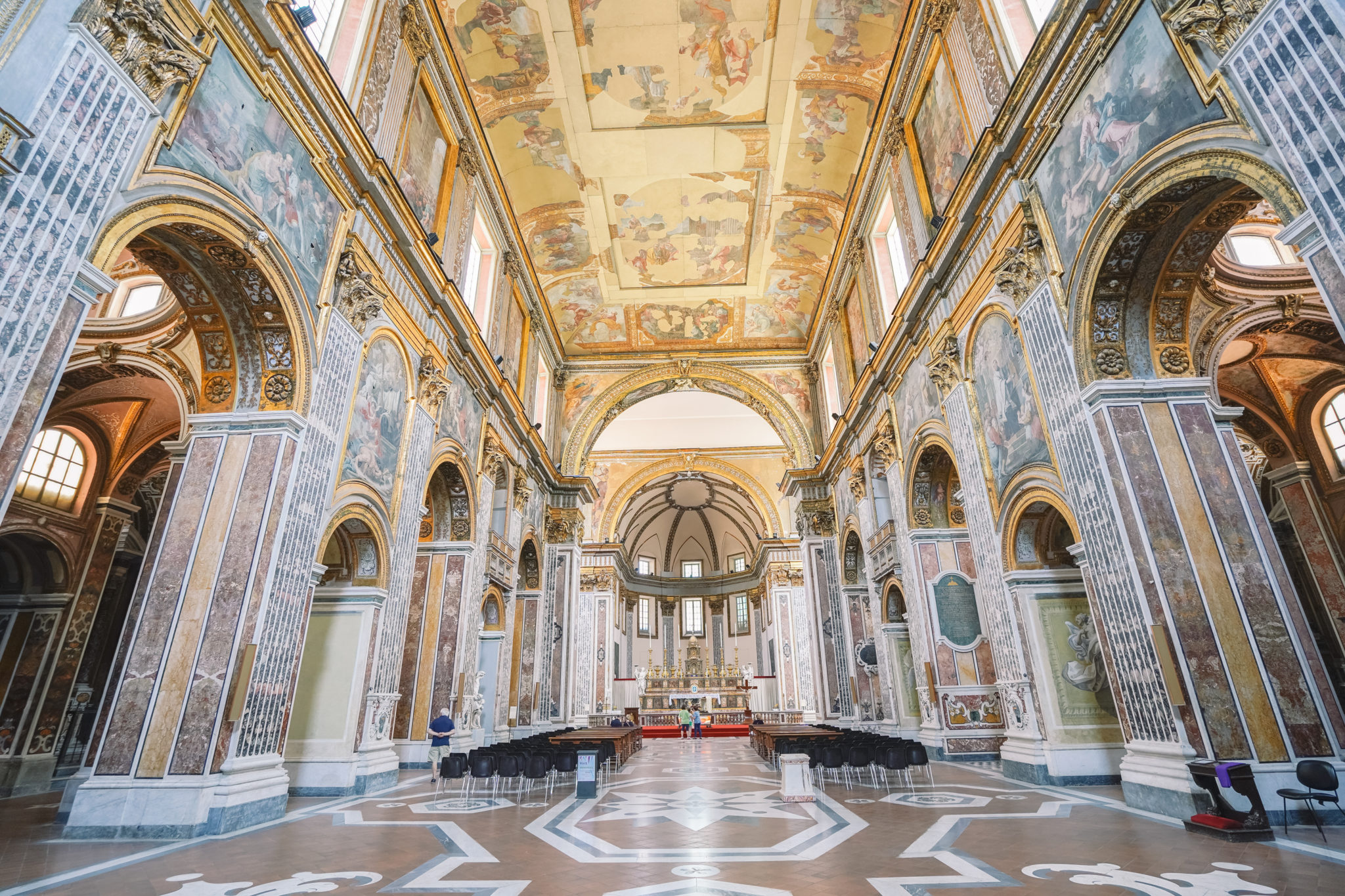 naples-visiter-city-guide-basilique-san-paolo-maggiore