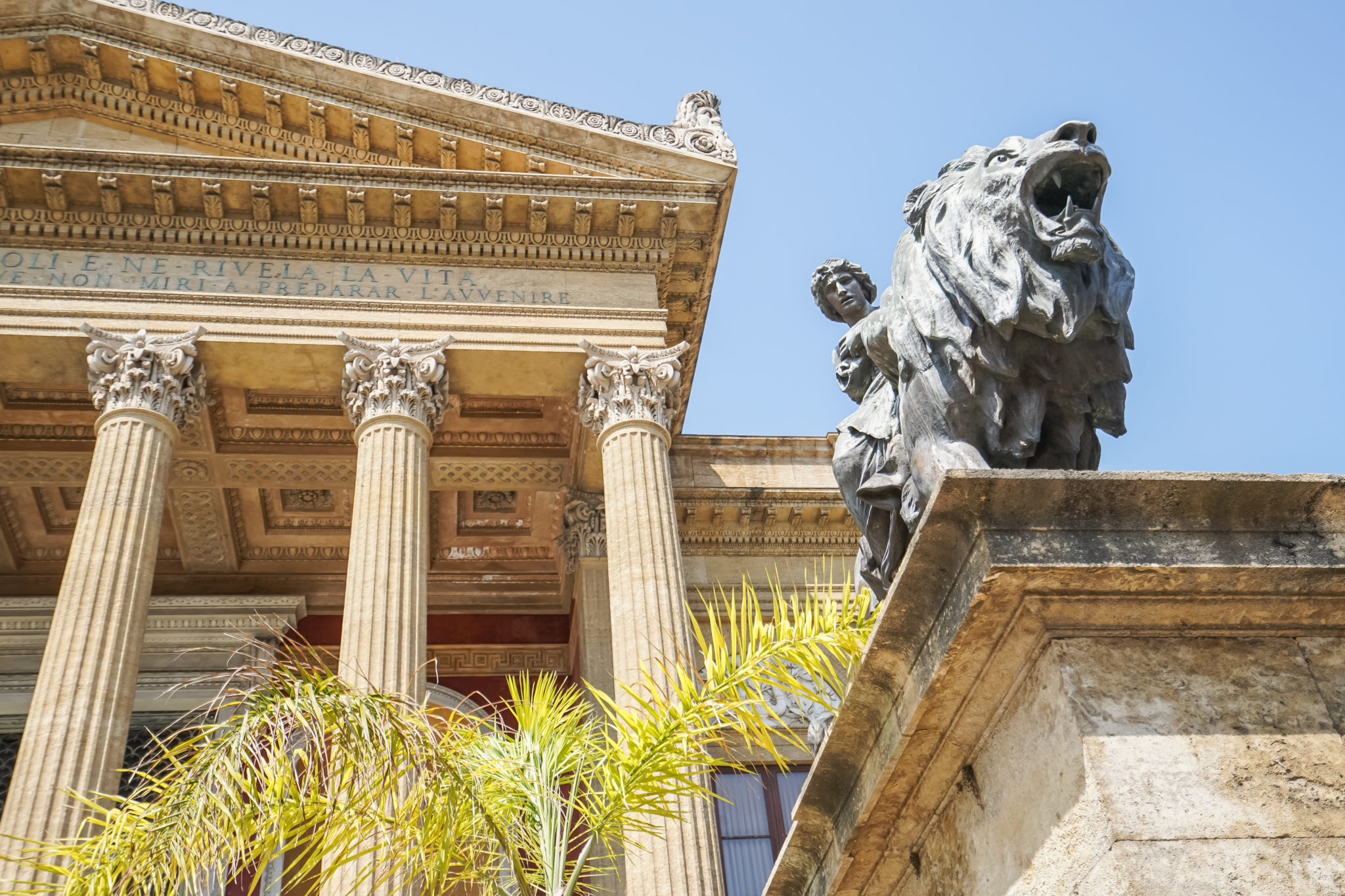 teatro-massivo-palerme-italie-sicile