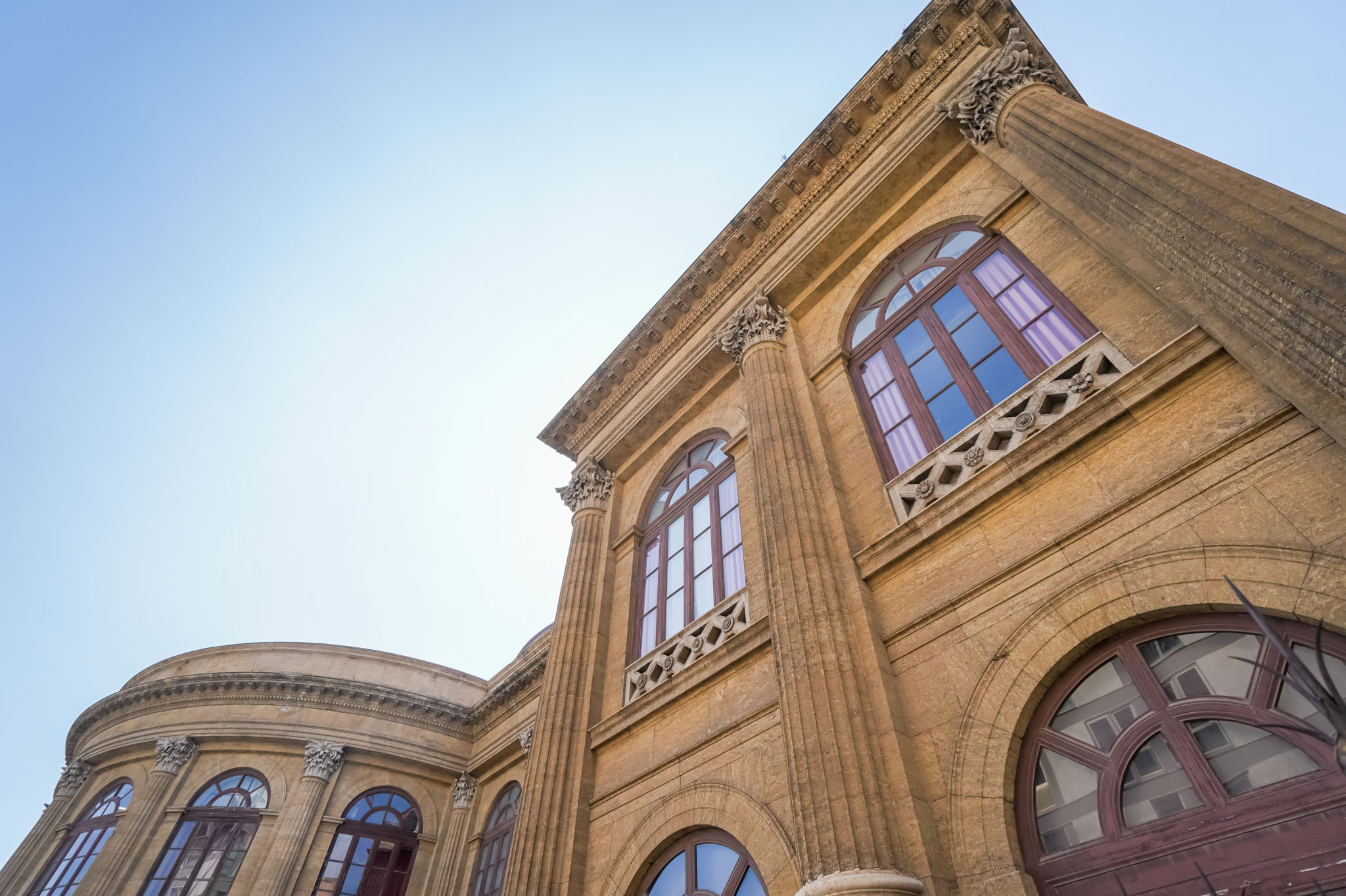 teatro-massivo-sicile-palerme-italie