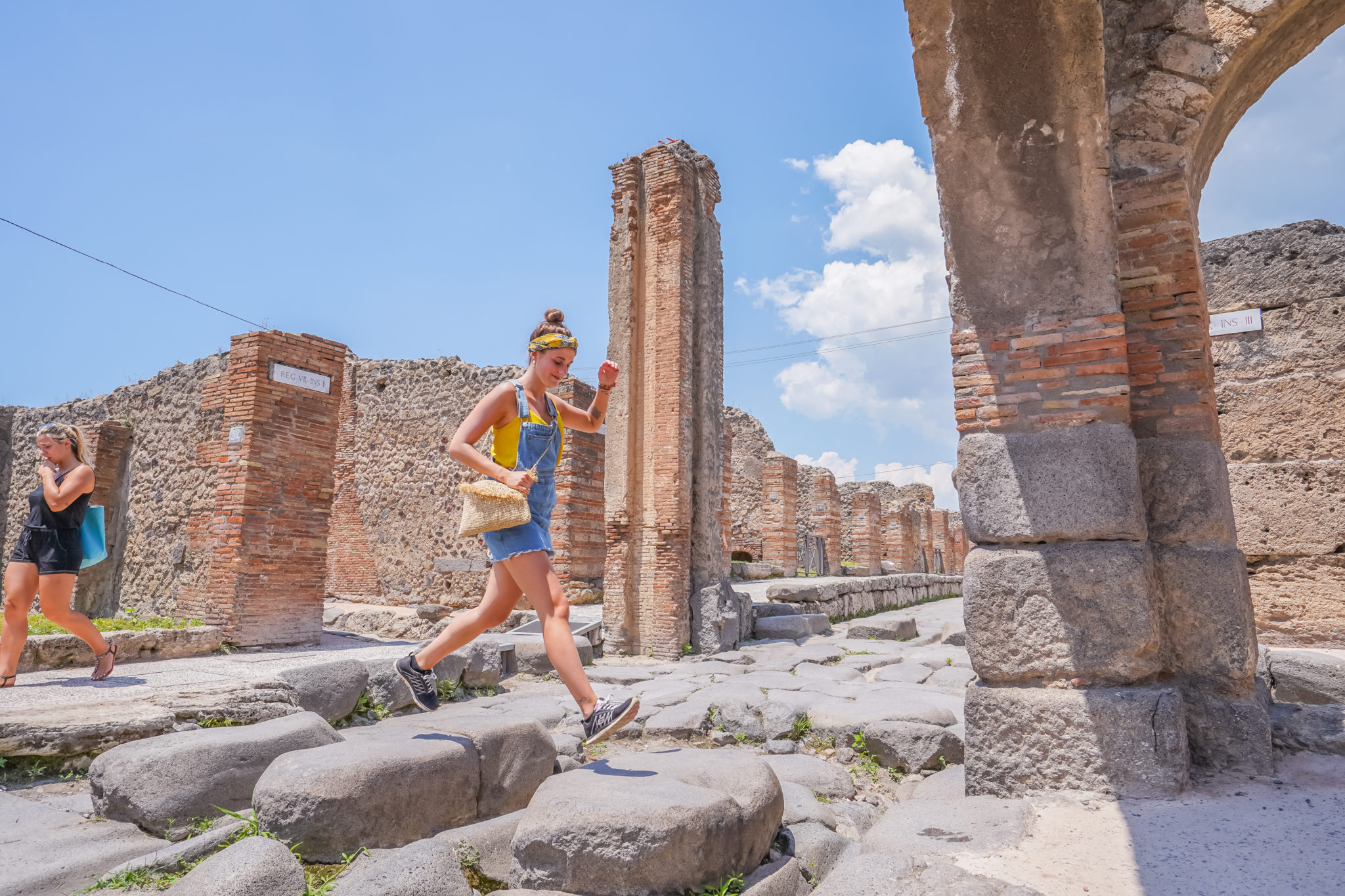 tape in hair extenstions