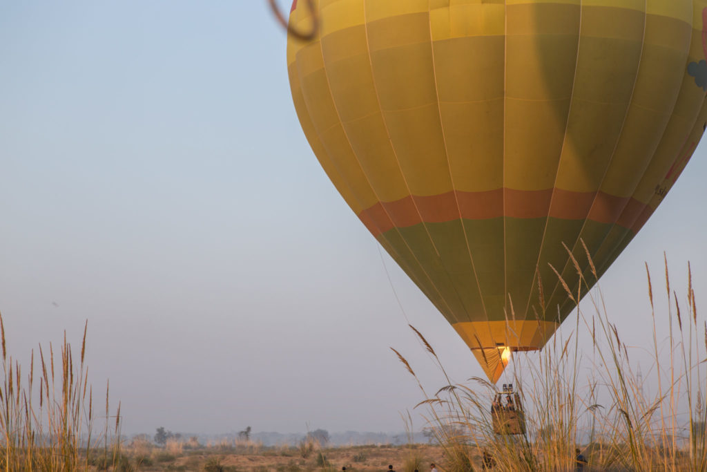 Notre premier vol en mongolfière, en Inde