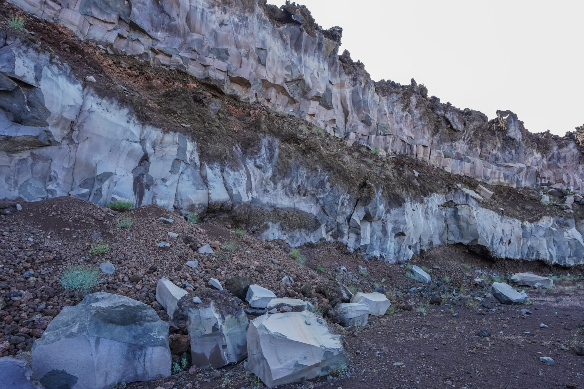 Etna-volcan-sicile-excursion-lave-eruption-basalte