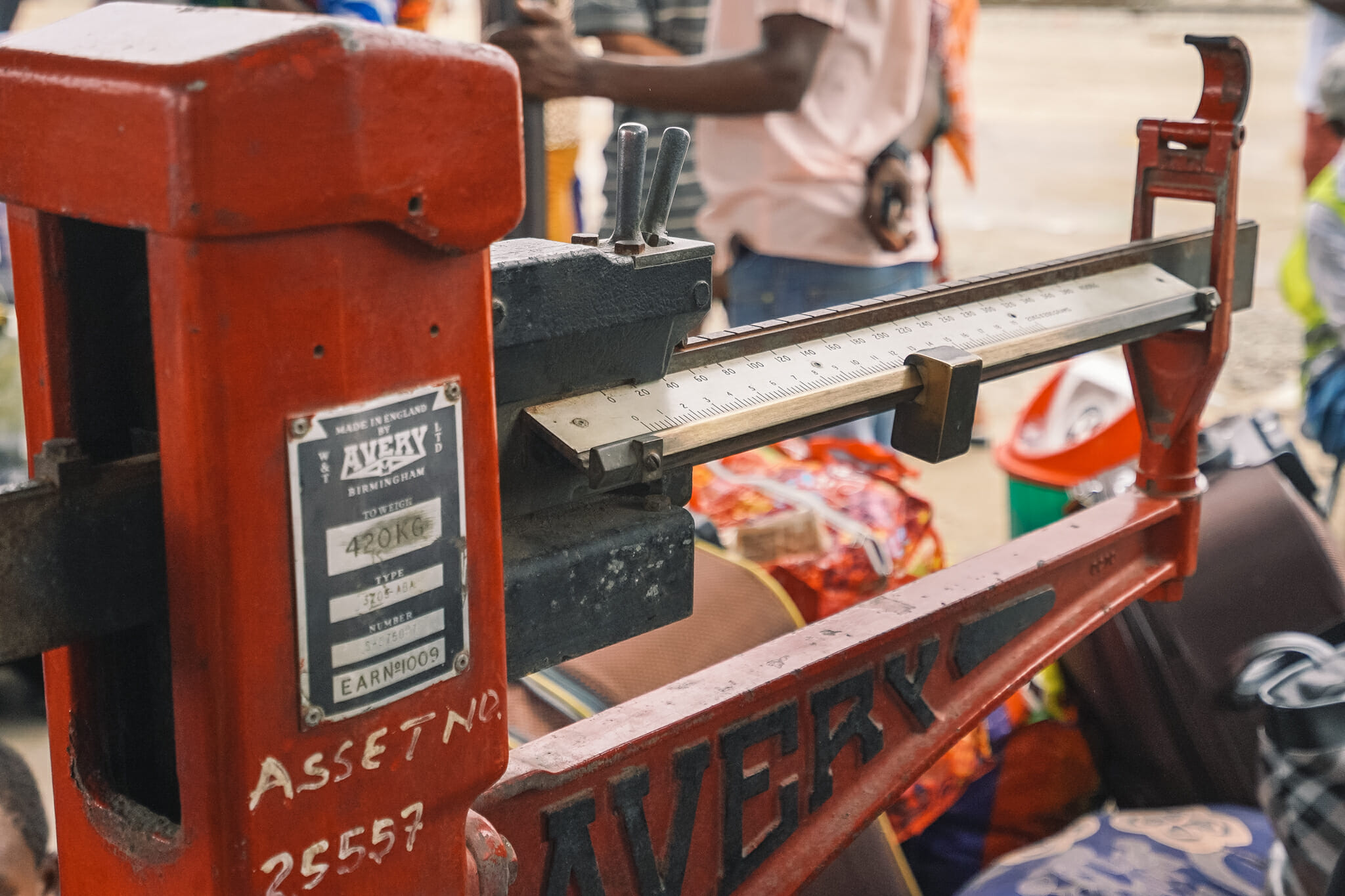 pesée-voyage-train-tanzanie-dar-es-salam-gombe
