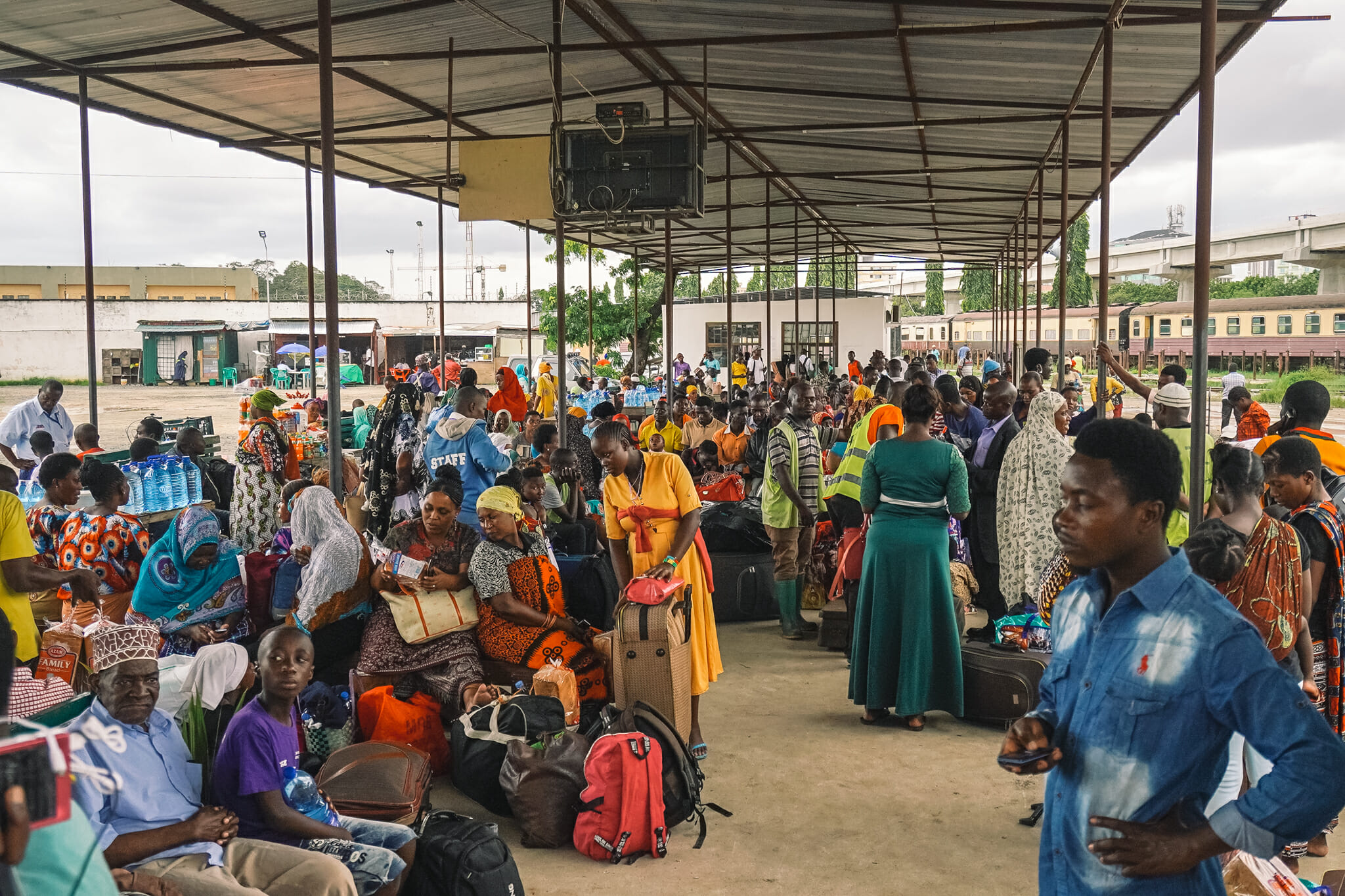 train-tanzanie-voyage-gare-dar-es-salam