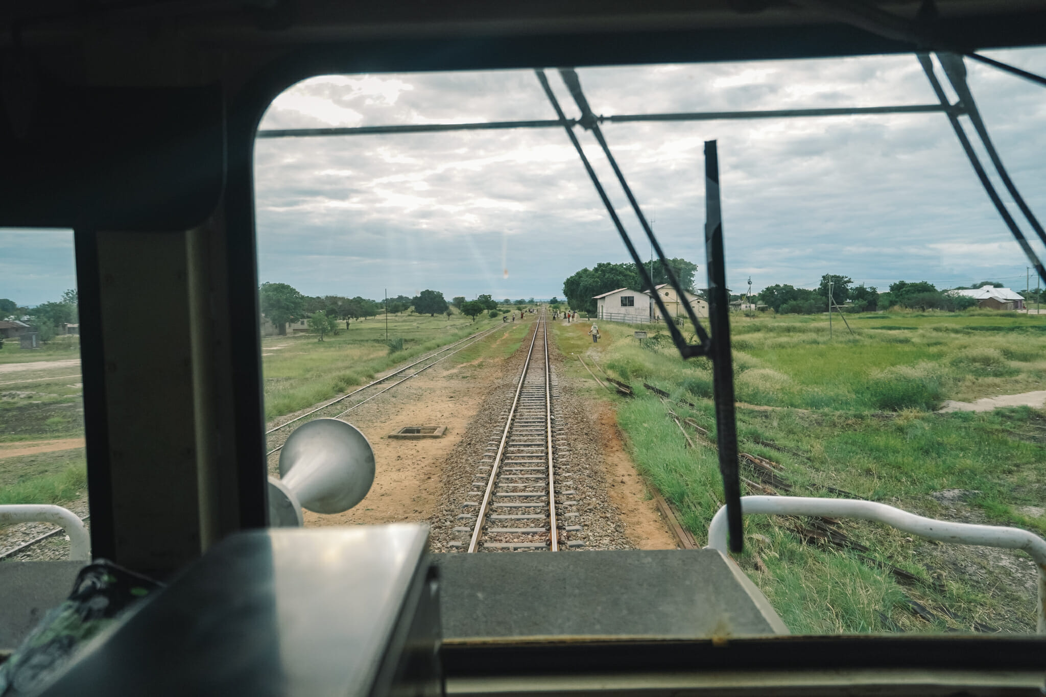 train-voyage-tanzanie-locomotive
