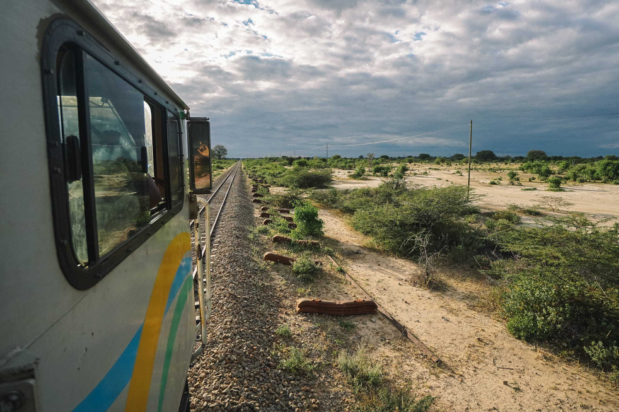 voyage-tanzanie-train-locomotive