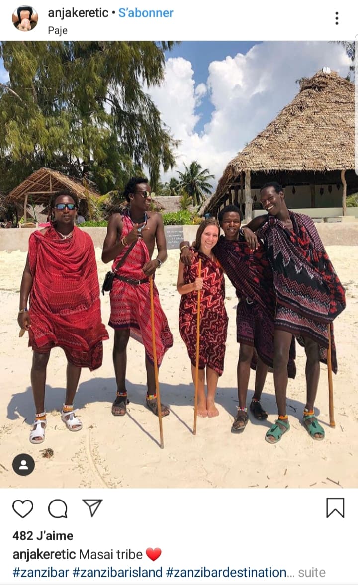 zanzibar-touriste-photo-massai