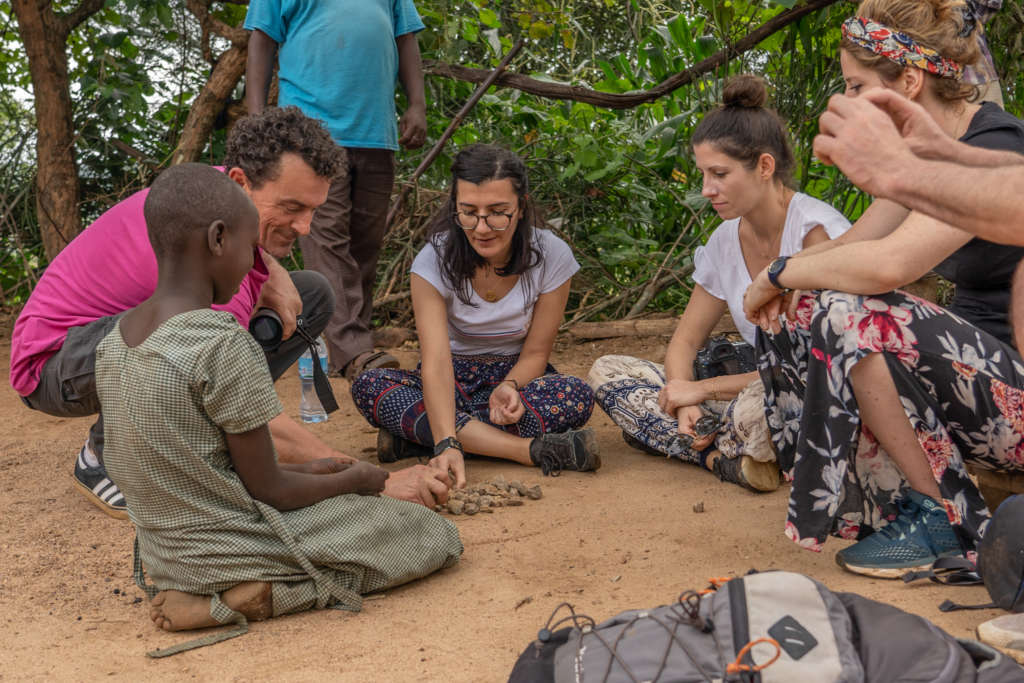 Rencontres lors de l'immersion dans le village d'Endallah en Tanzanie