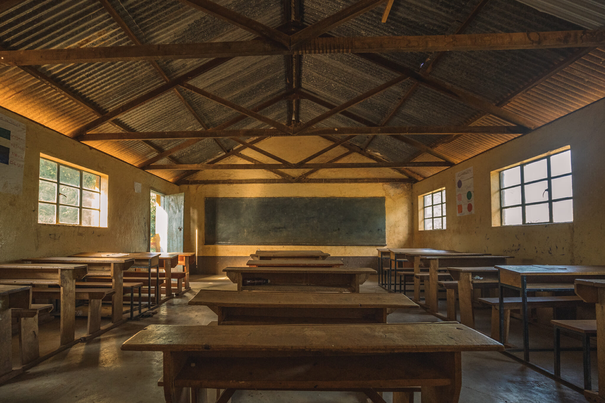 Découverte de l'école lors de l'immersion dans le village d'Endallah en Tanzanie