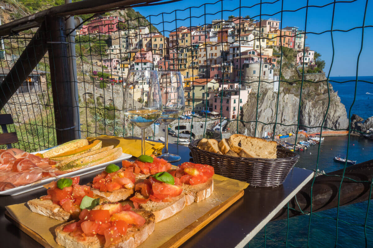 repas sur les hauteurs de Manarola
