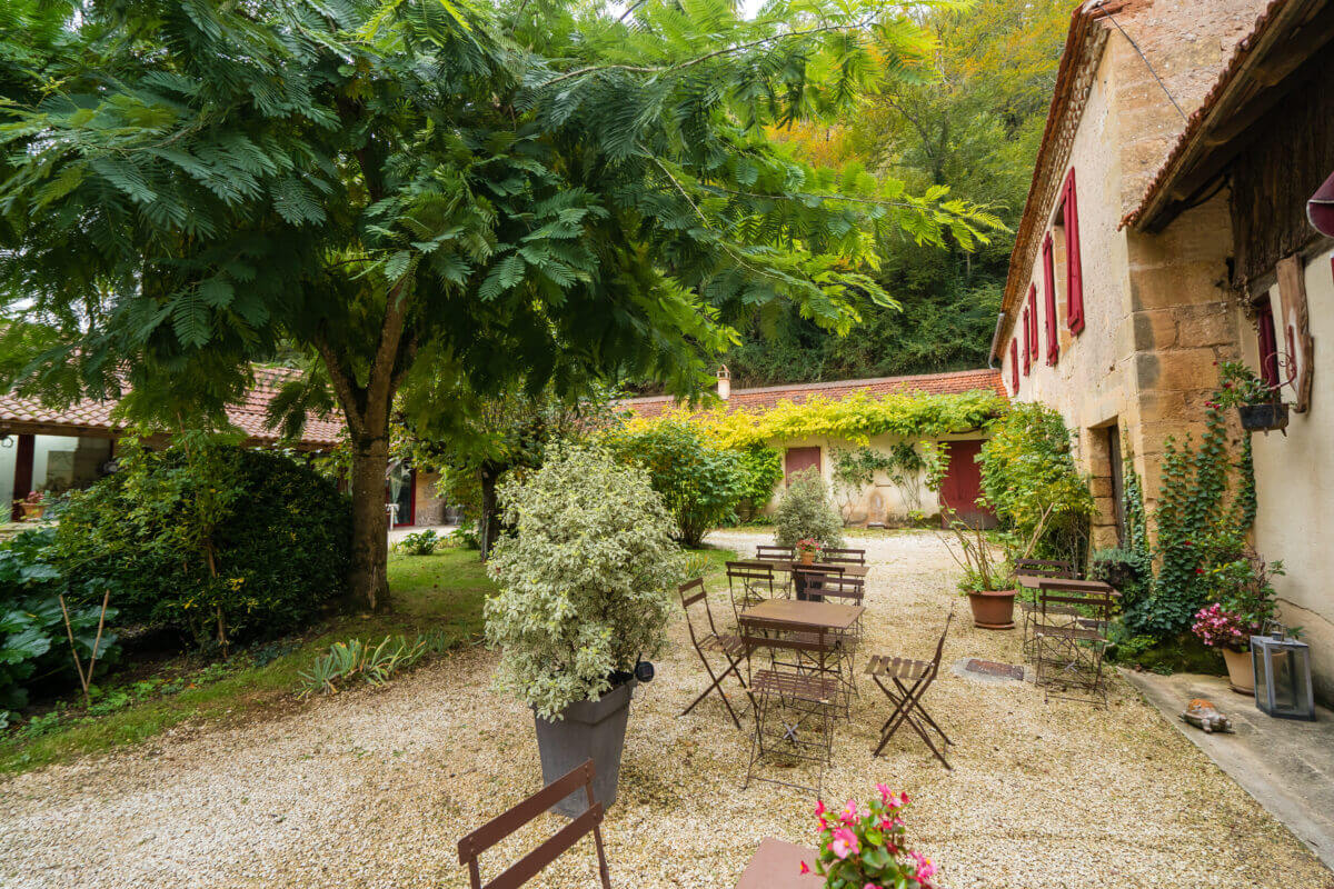 Hôtel Camping La rivière aux Eyzies de tayac dans le perigord