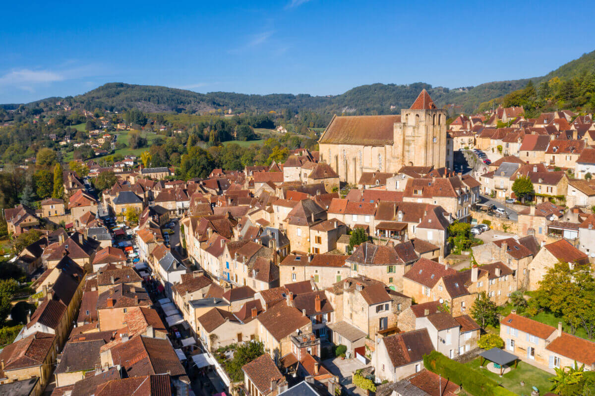 Vue aérienne sur Saint Cyprien en Dordogne