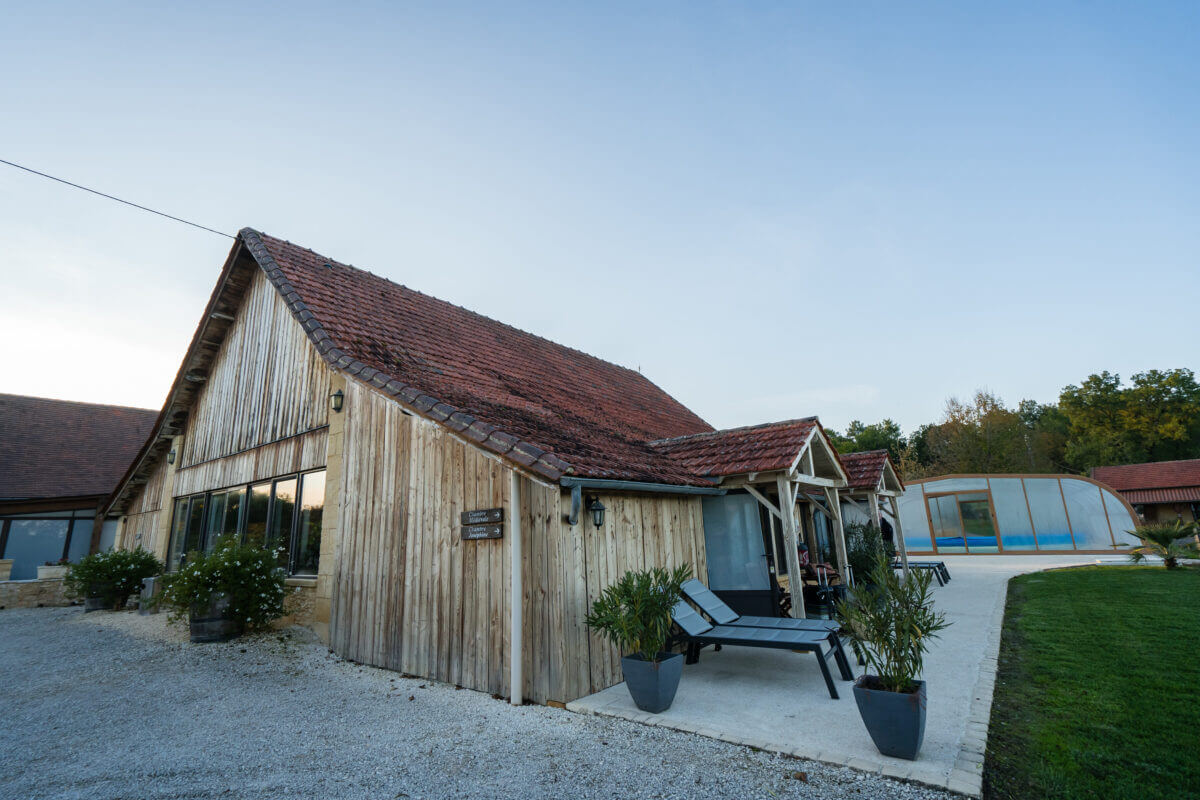 Chambre de la ferme hotel du domaine de la Rhonie dans le Périgord Noir