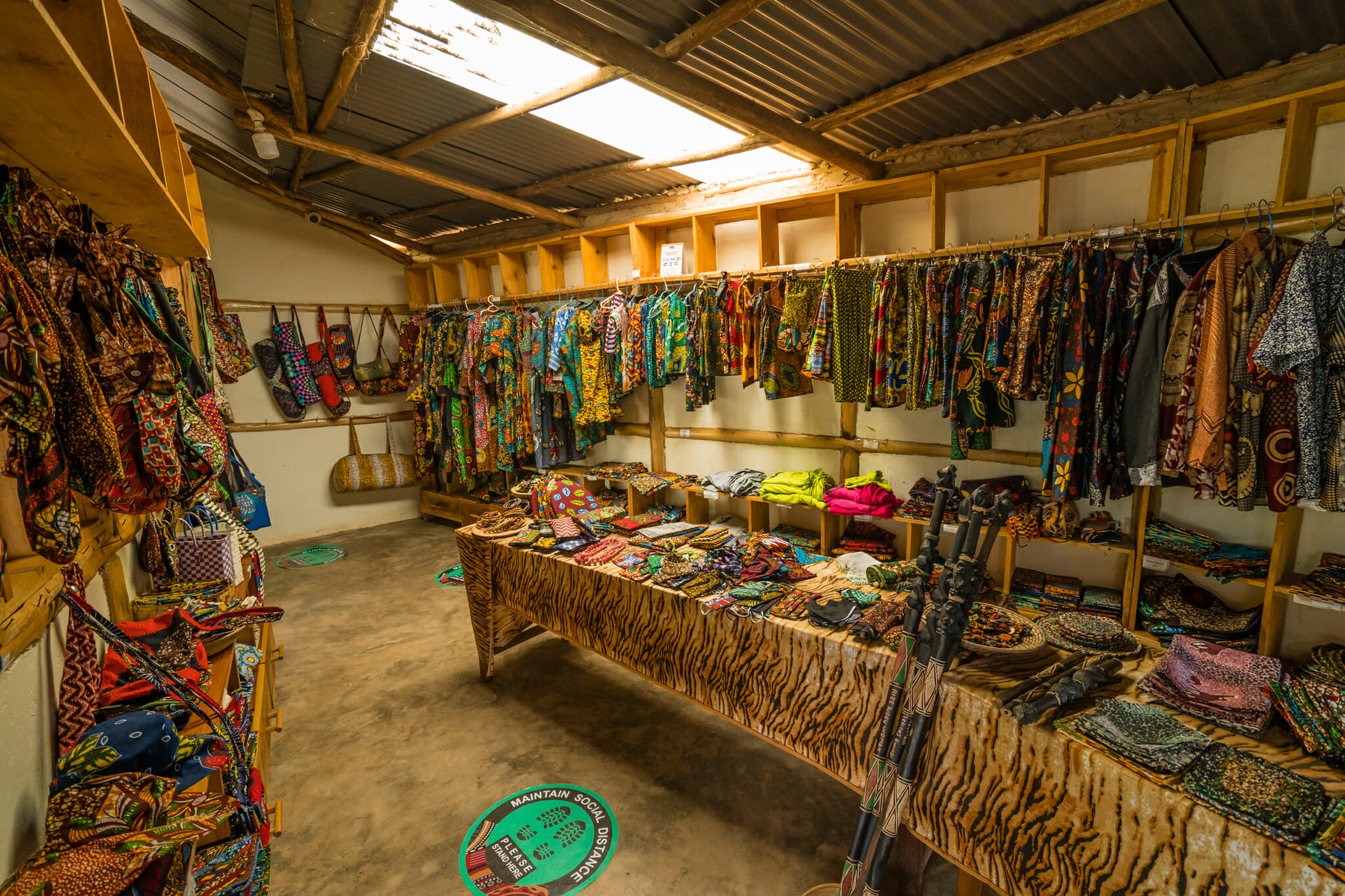 découverte de l'artisanat crée par les femmes de l'association ride for a women