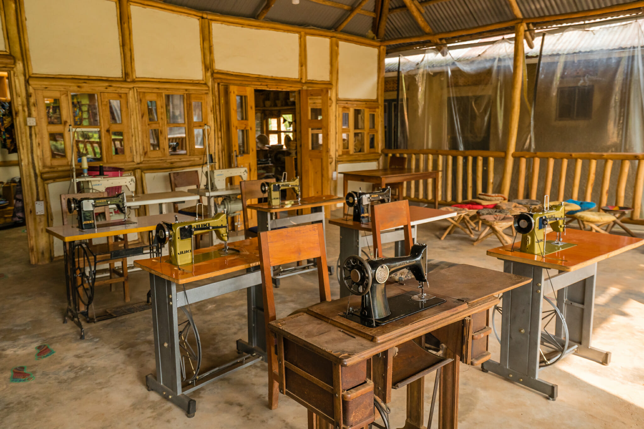 Atelier couture de l'association ride for a women a bwindi