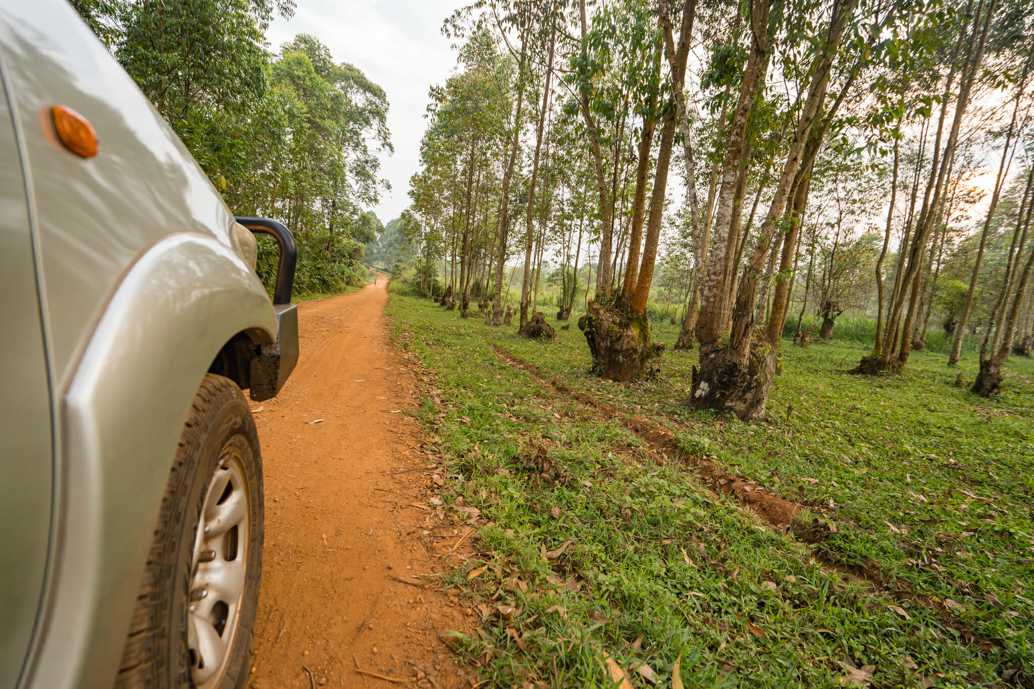 notre voiture de location pour notre road trip en ouganda