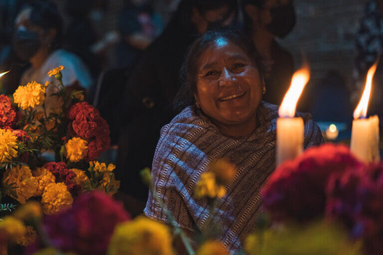rencontre avec marie dans un cimetière pendant el dia de los muertos