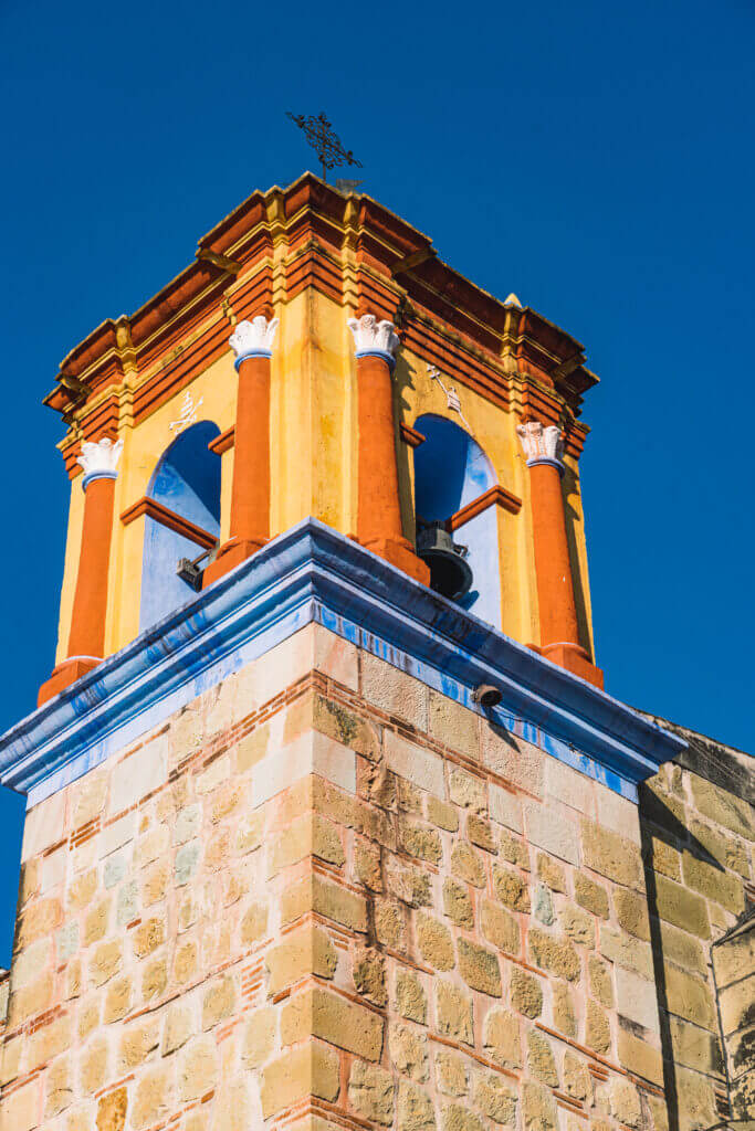 église située dans un quartier de oaxaca