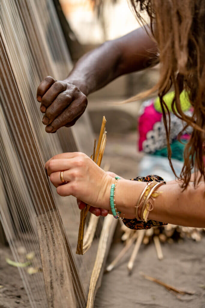 Tressage de nattes à Kpetou près du lac Ahémé au Bénin