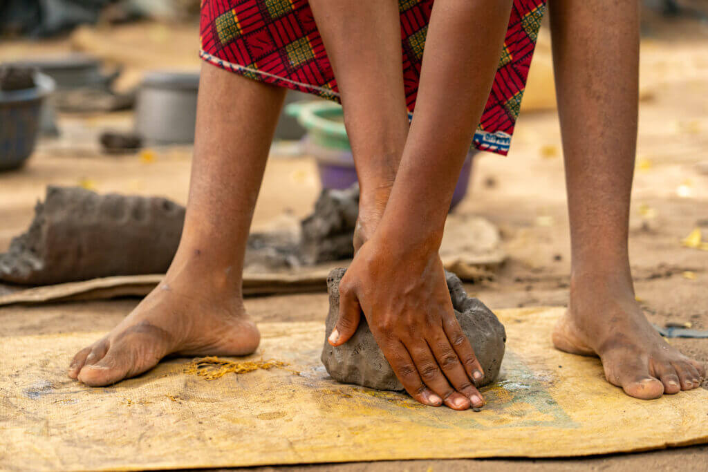 Poterie traditionnelle à Sè et au Bénin