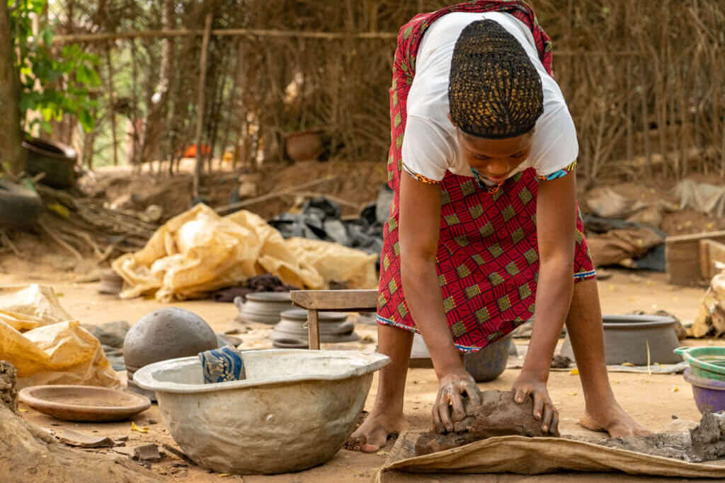Poterie traditionnelle à Sè et au Bénin