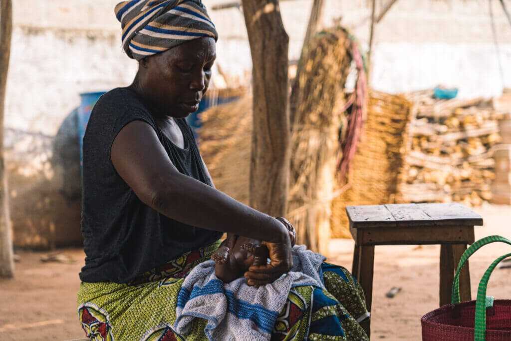Technique de bain pour bébé à Gogotinkpon
