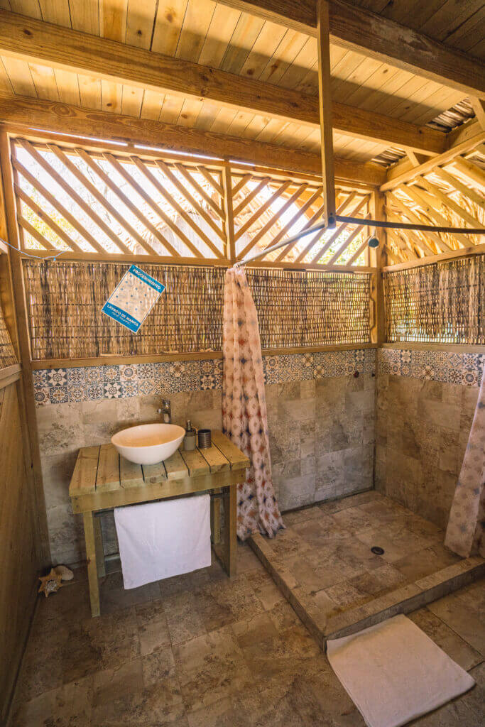 cabane en bois dans les caraïbes