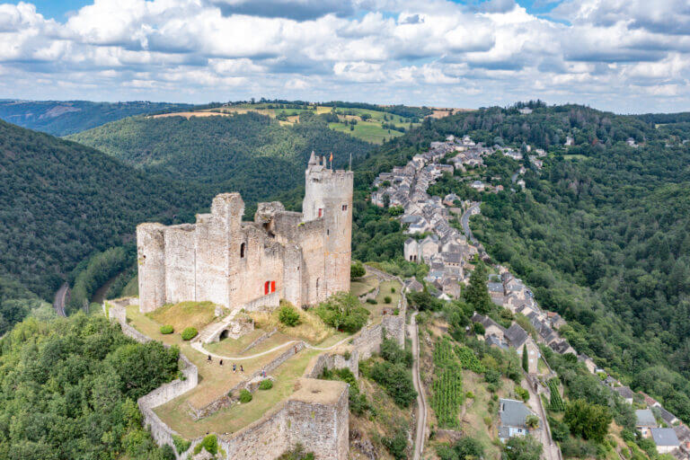 vue aérienne sur najac