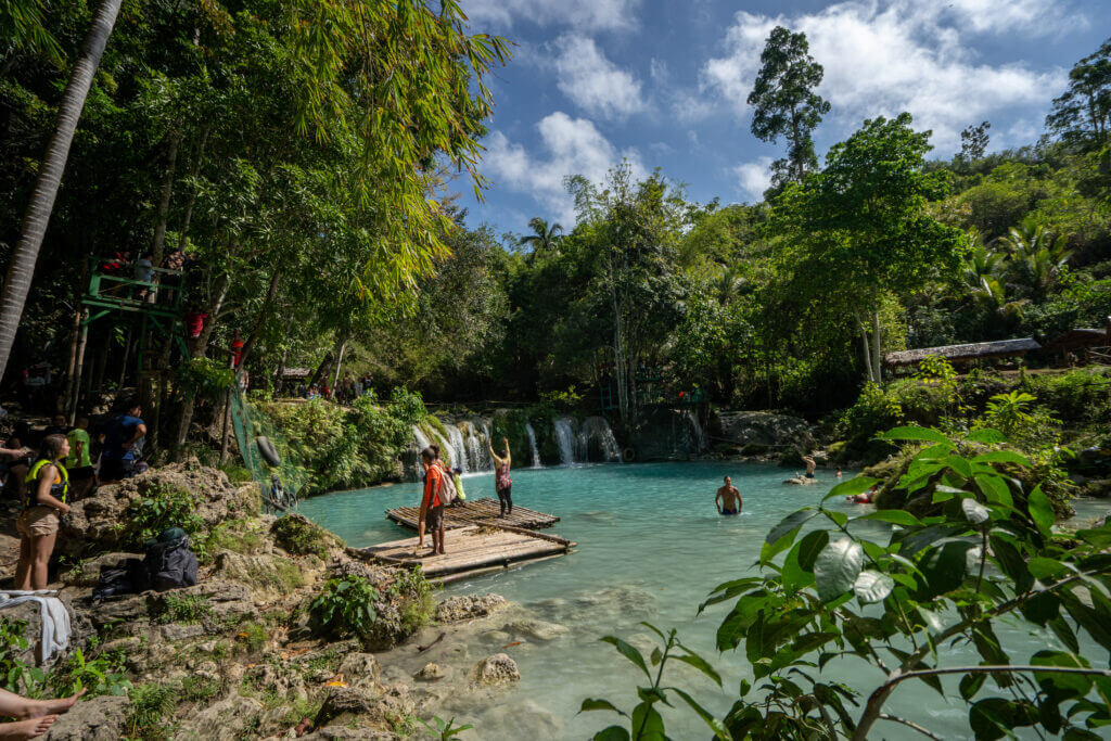 Cascade de Cambugahay à Siquijor, aux Philippines