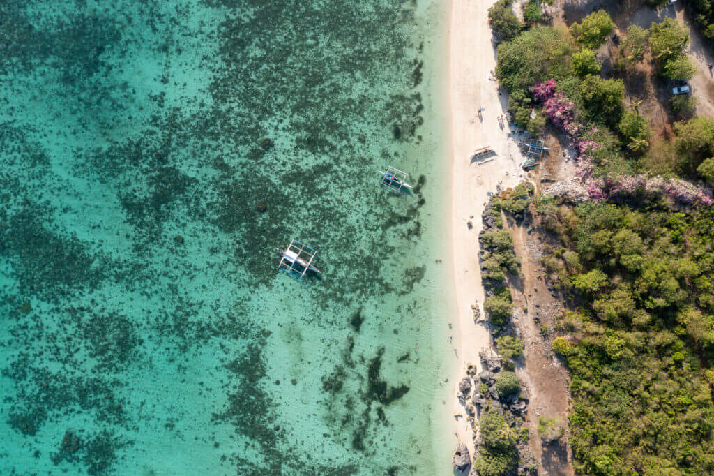vue aérienne sur sandira beach