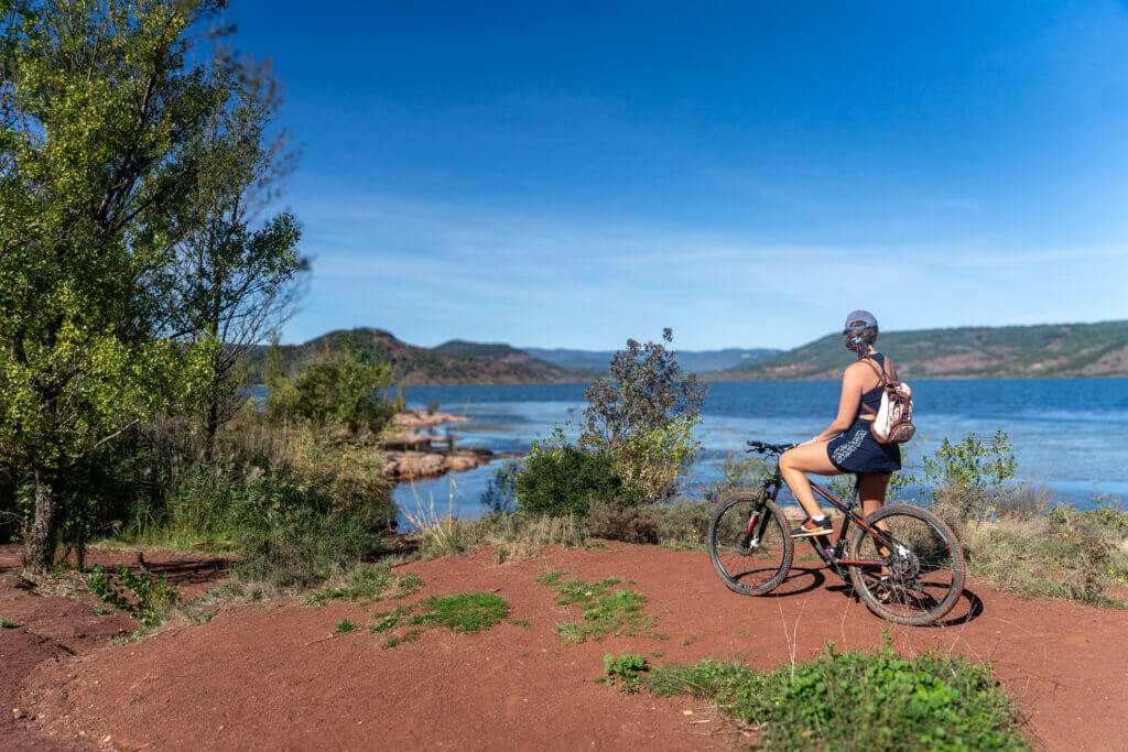 balade en vtt autour du lac du salagou