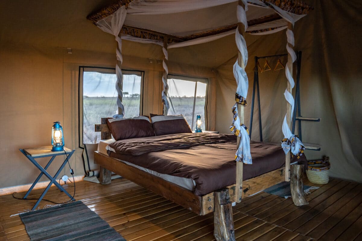 Intérieur d'une tente du Mawe Camp au Serengeti