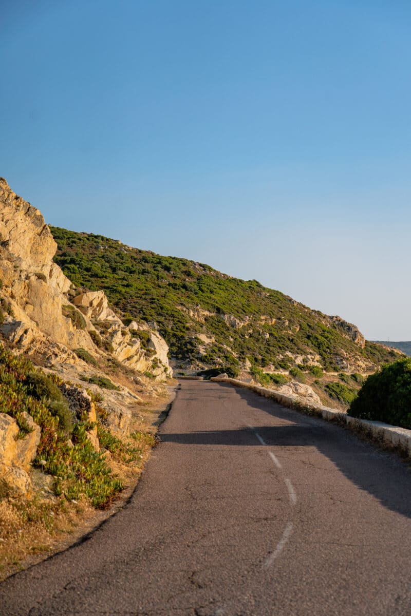 Vue de la route entre Calvi et Porto
